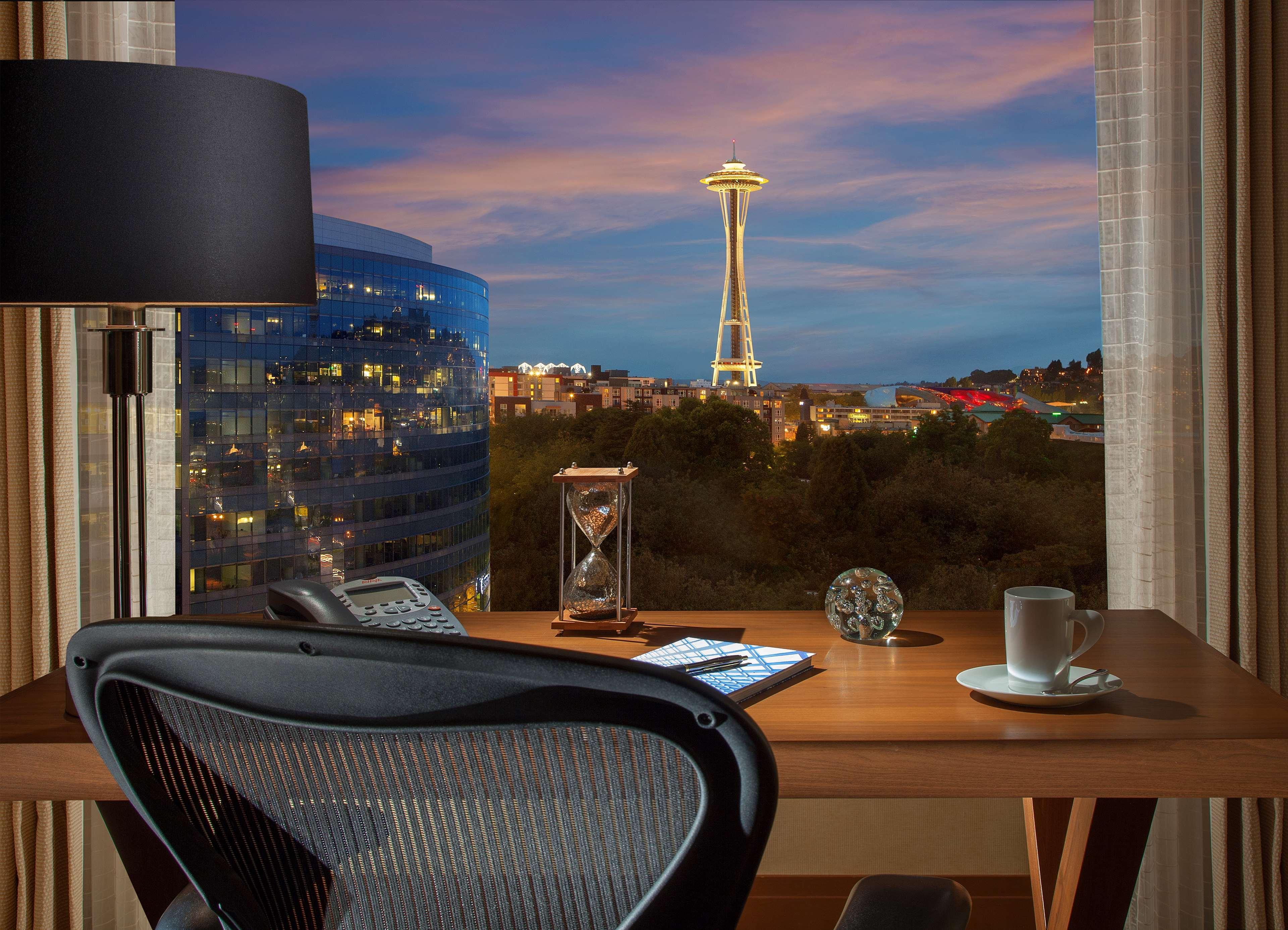 1 Hotel Seattle Extérieur photo View from a guest room